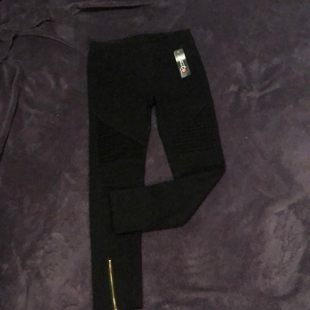 Black pant